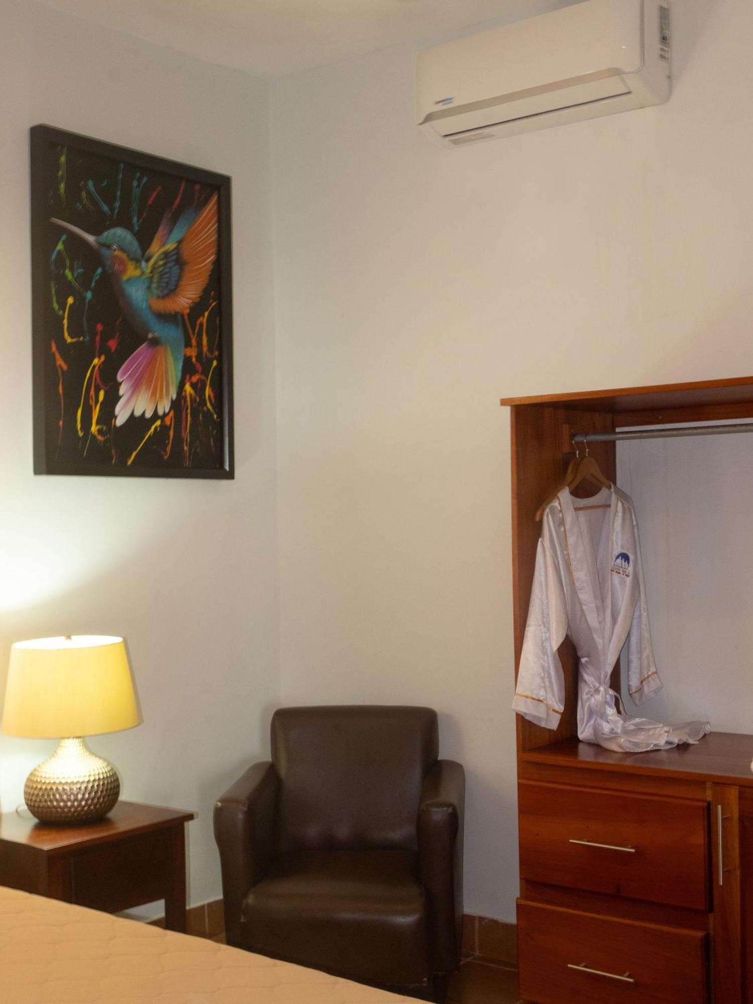 Hotel Leon Inn Dış mekan fotoğraf